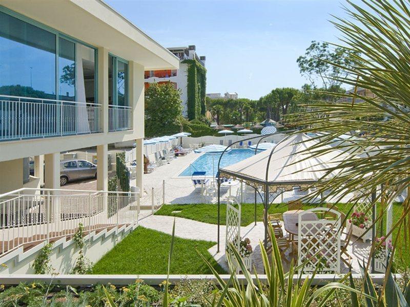 Hotel Bolivar Lido di Jesolo Dış mekan fotoğraf